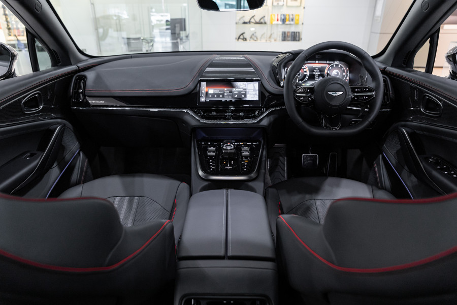 2025 Aston Martin DBX Wagon Image 56