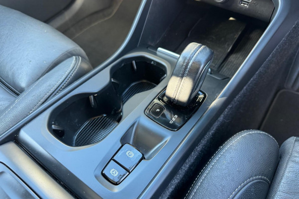 2020 Volvo XC40 XZ T4 Momentum SUV Image 18