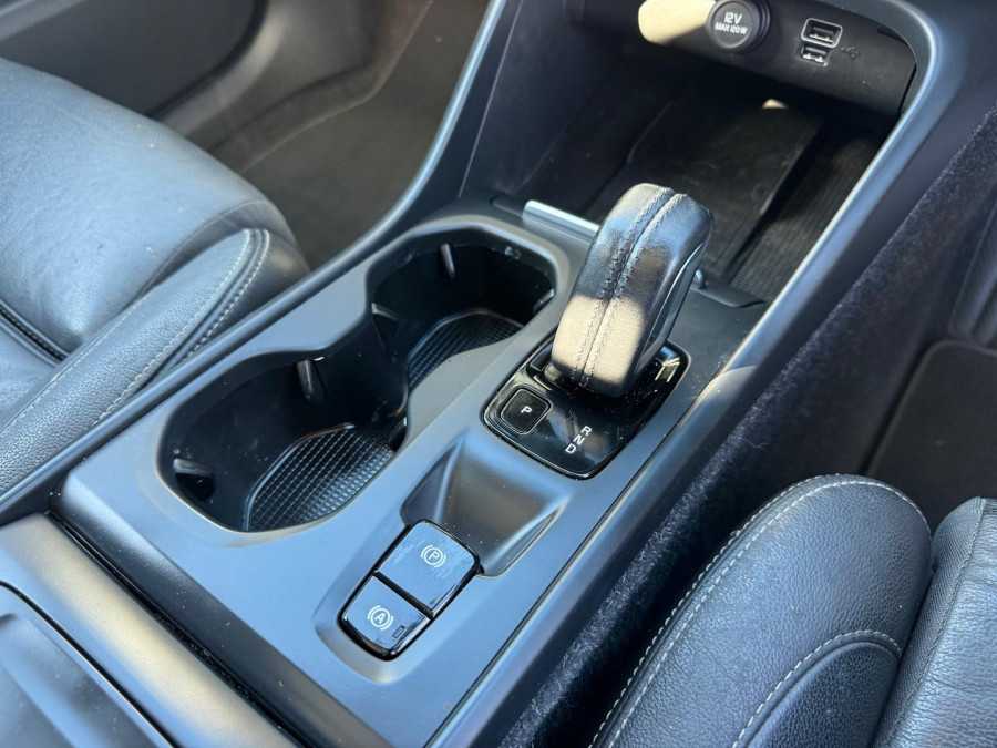 2020 Volvo XC40 XZ T4 Momentum SUV Image 18
