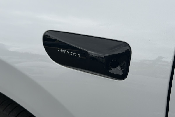 2025 Leapmotor C10 B11 REEV Ultra Hybrid Design Wagon Image 12