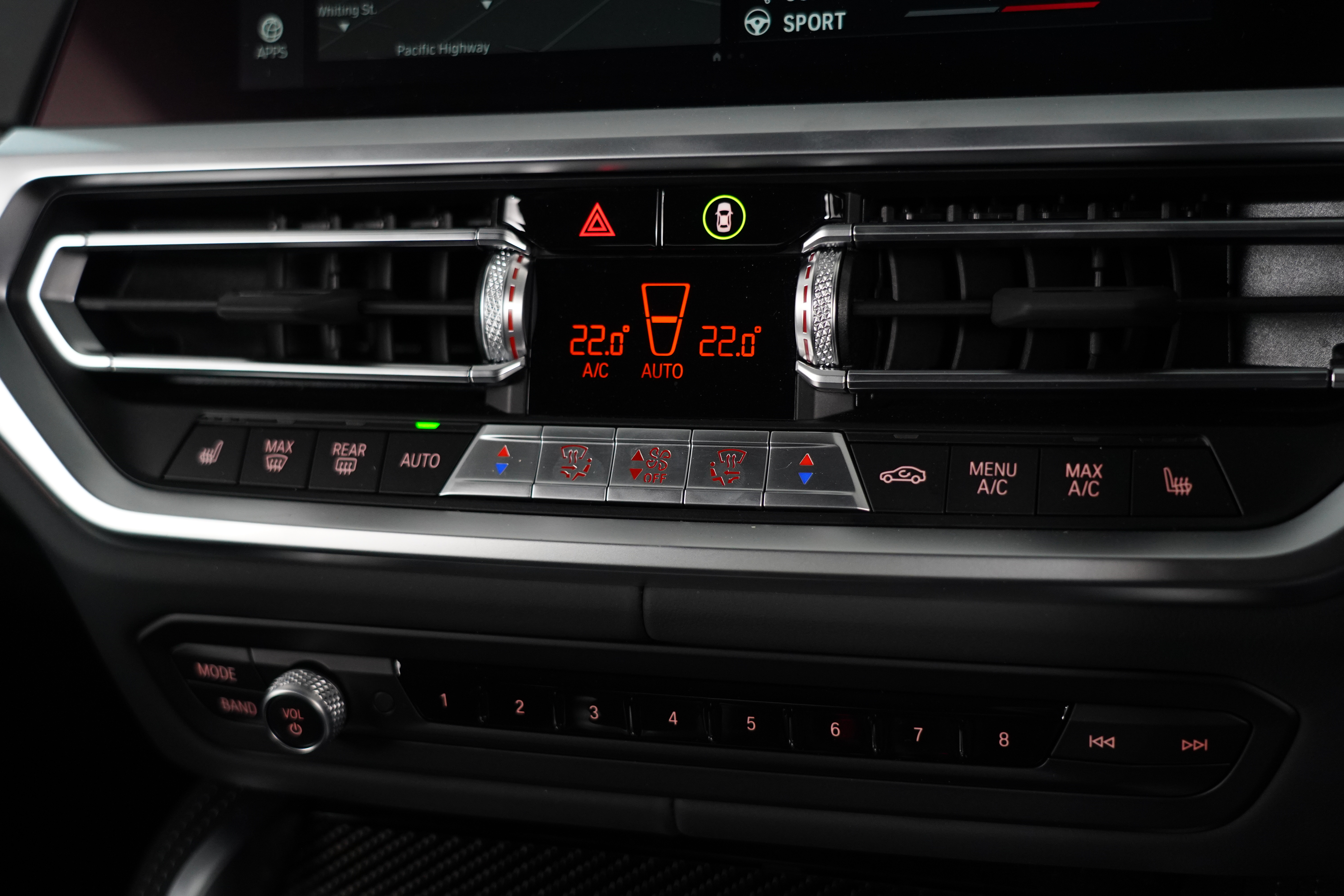 2022 BMW M4 50 Jahre Edition X Drive Coupe Image 42
