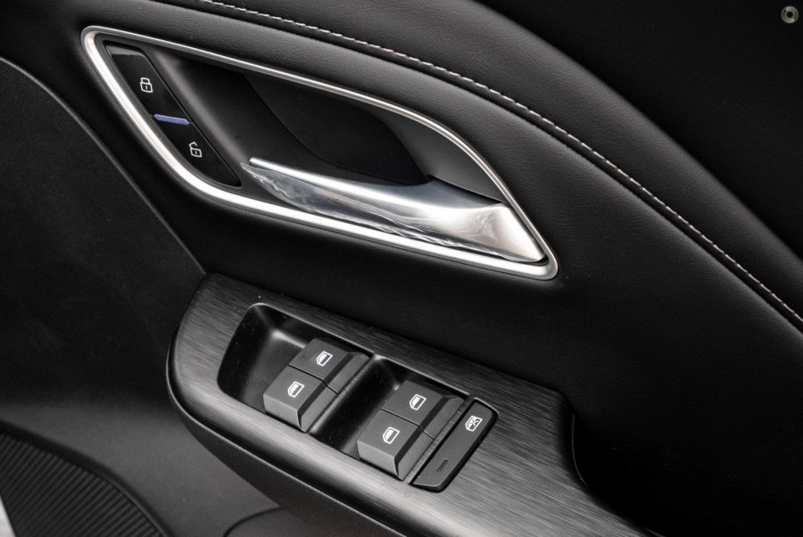 2025 MG ZS ZS32 Essence Hybrid+ SUV Image 15