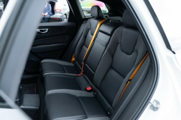 2021 Volvo XC60 UZ T8 Polestar SUV Image 6
