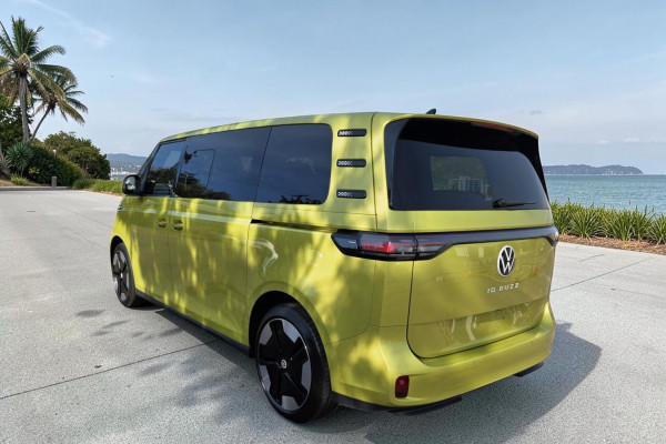 2025 Volkswagen ID. Buzz EB Pro BEV560 People Mover Image 5