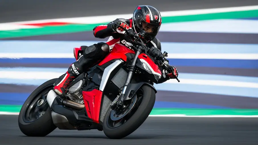 New Ducati Streetfighter V2