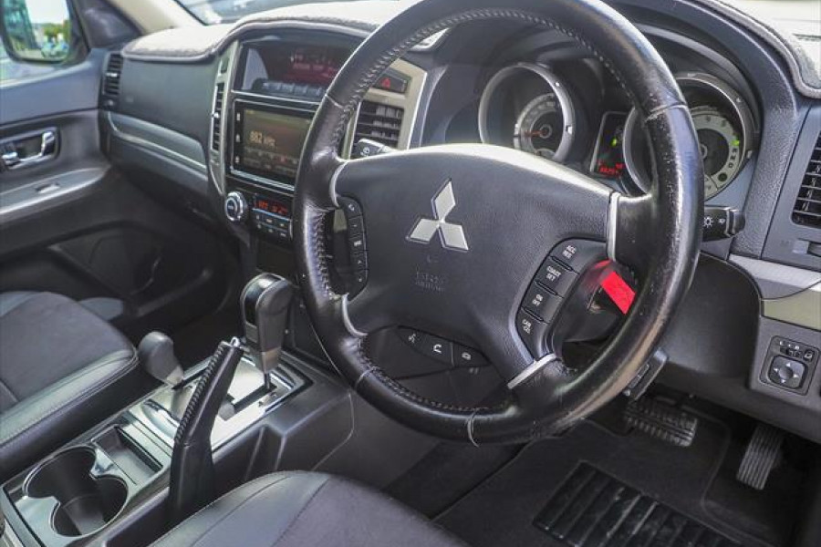 2015 Mitsubishi Pajero NX GLS Suv Image 8