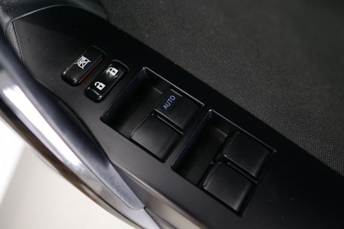 2017 Toyota Corolla ZRE182R Ascent Hatchback Image 15