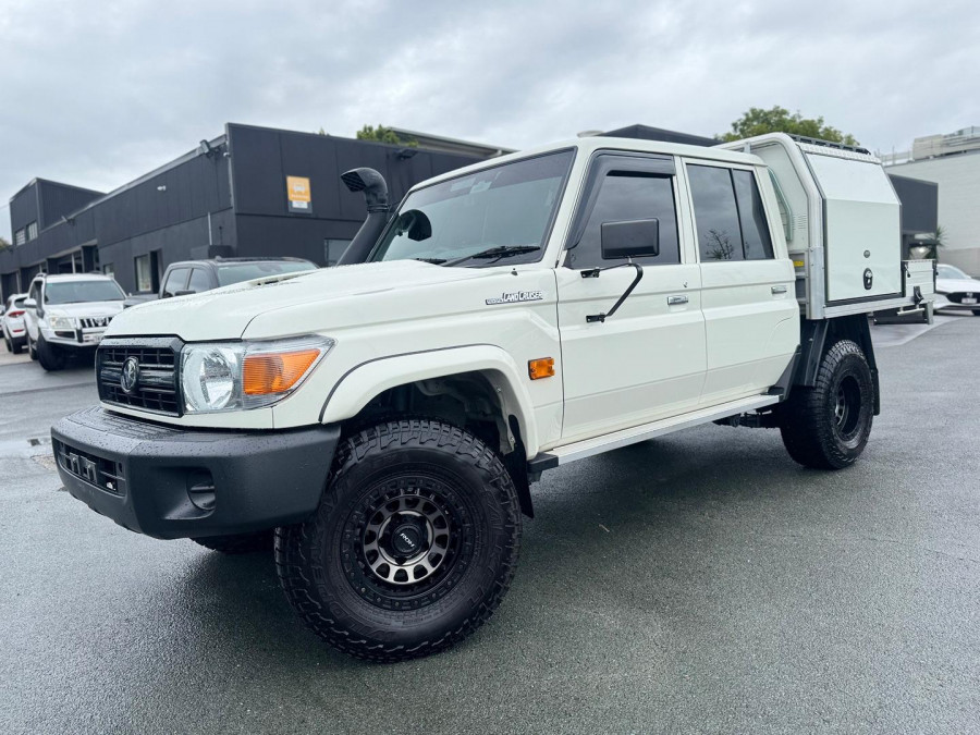 2023 Toyota LandCruiser VDJ79R WorkMate Double-Cab Cab-Chassis Image 1