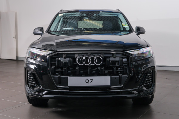 2025 Audi Q7 4M 45 TFSI SUV image 4