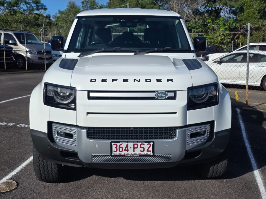 2020 MY21 Land Rover Defender L663 110 D300 SE SUV Image 4
