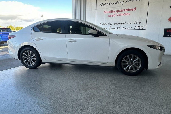 2025 Mazda 3 BP Series G20 Pure Hatch Image 2
