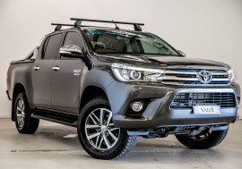 Toyota HiLux CAB 2016 Toyota HILUX SR5 (4x4) AUTO DUAL