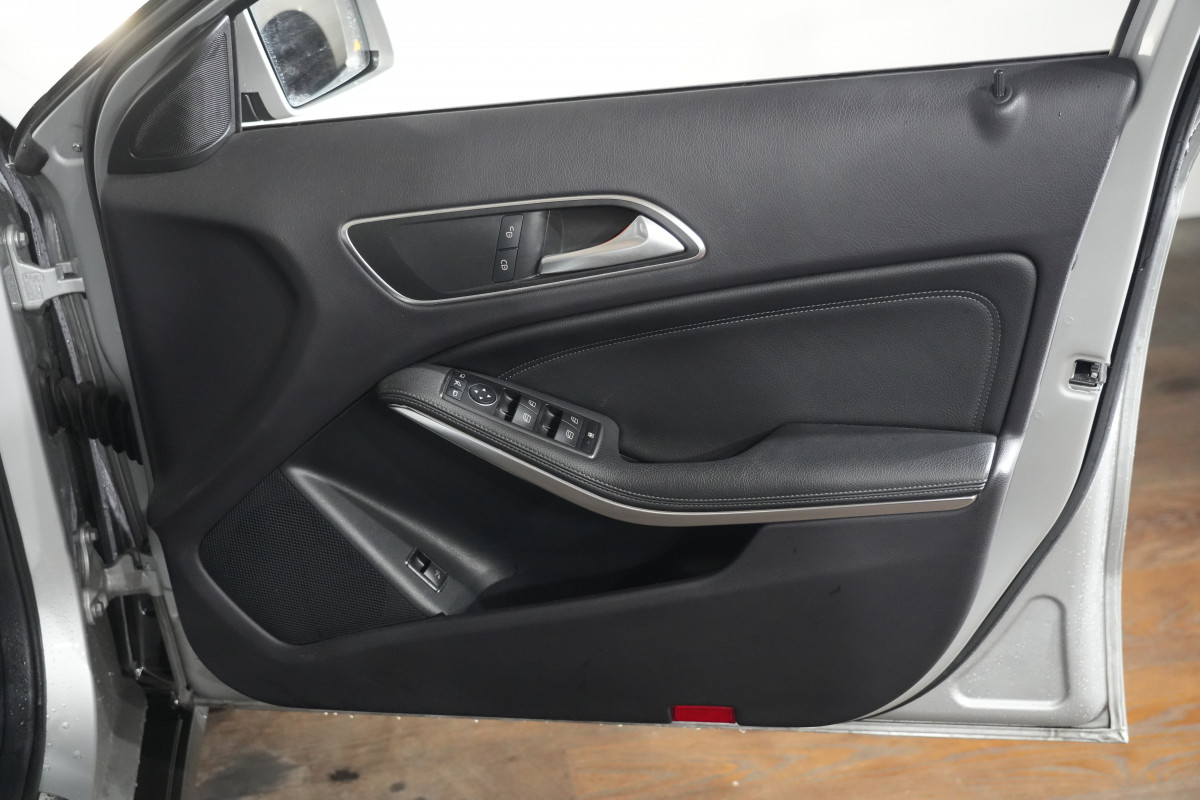 2017 Mercedes-Benz GLA-Class 180 SUV