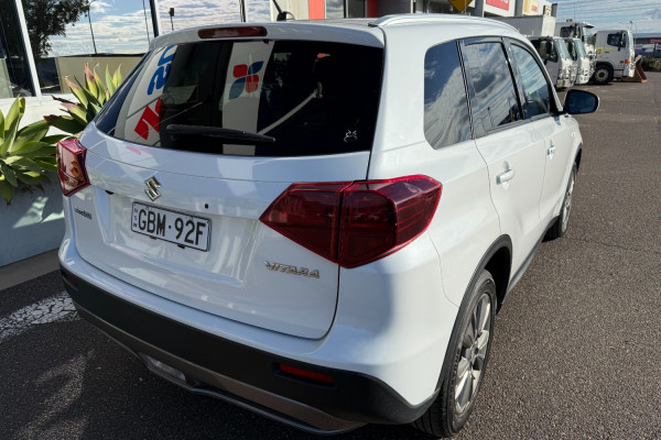 2022 Suzuki Vitara LY Series II SUV Image 3