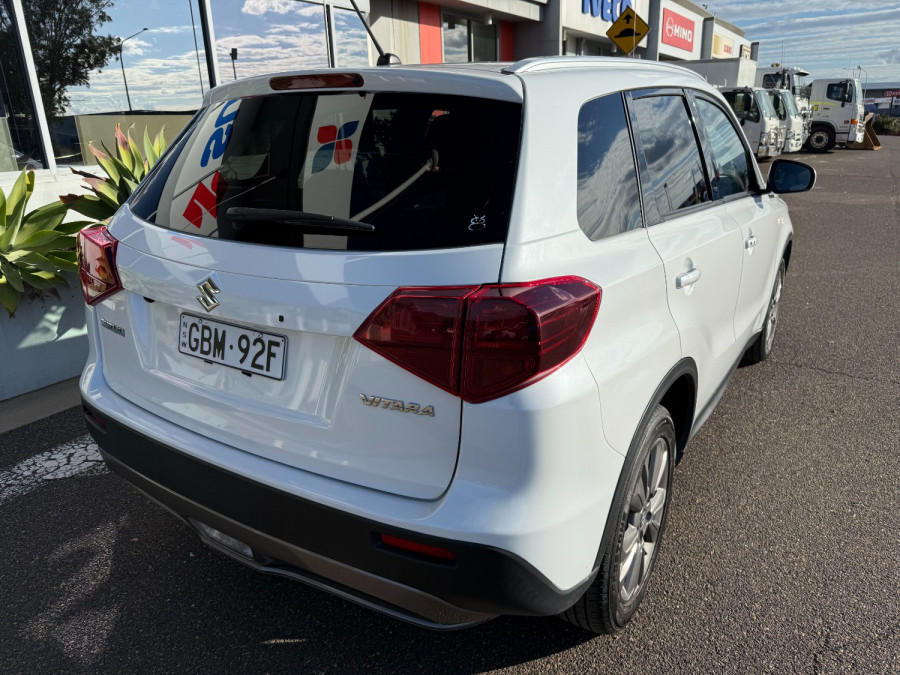 2022 Suzuki Vitara LY Series II SUV Image 3