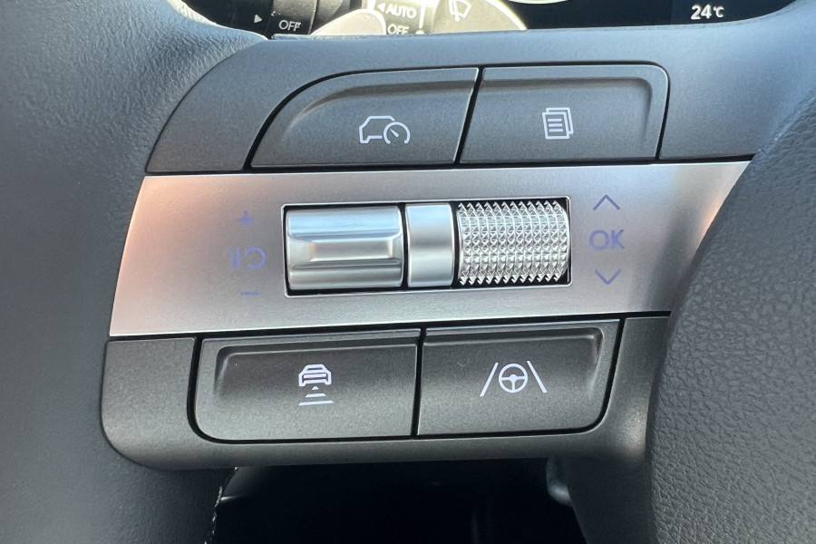2025 Hyundai KONA SX2.V2 Hybrid Premium SUV Image 13