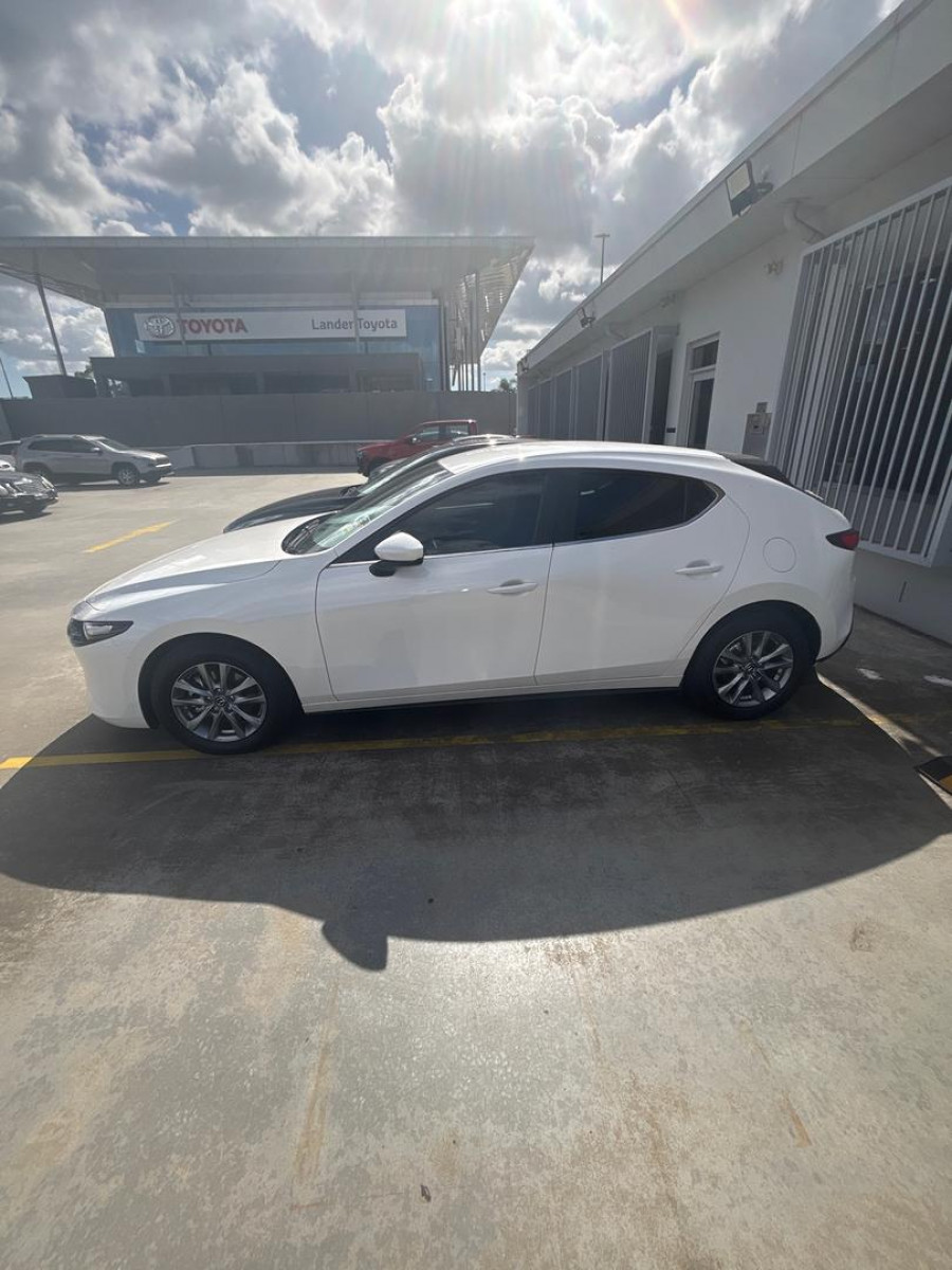 2025 Mazda 3 BP Series G20 Pure Hatch Image 3