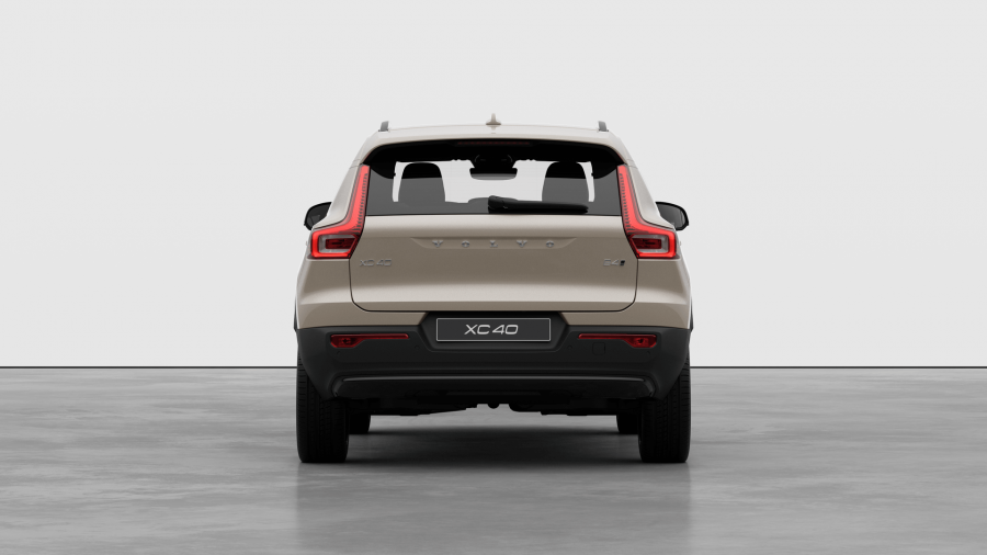2026 Volvo XC40 XZ Ultra B4 Dark SUV Image 4