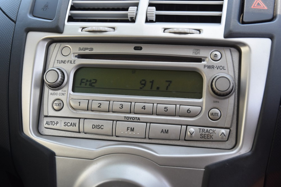 2006 Toyota Yaris NCP90R YR Hatchback Image 13