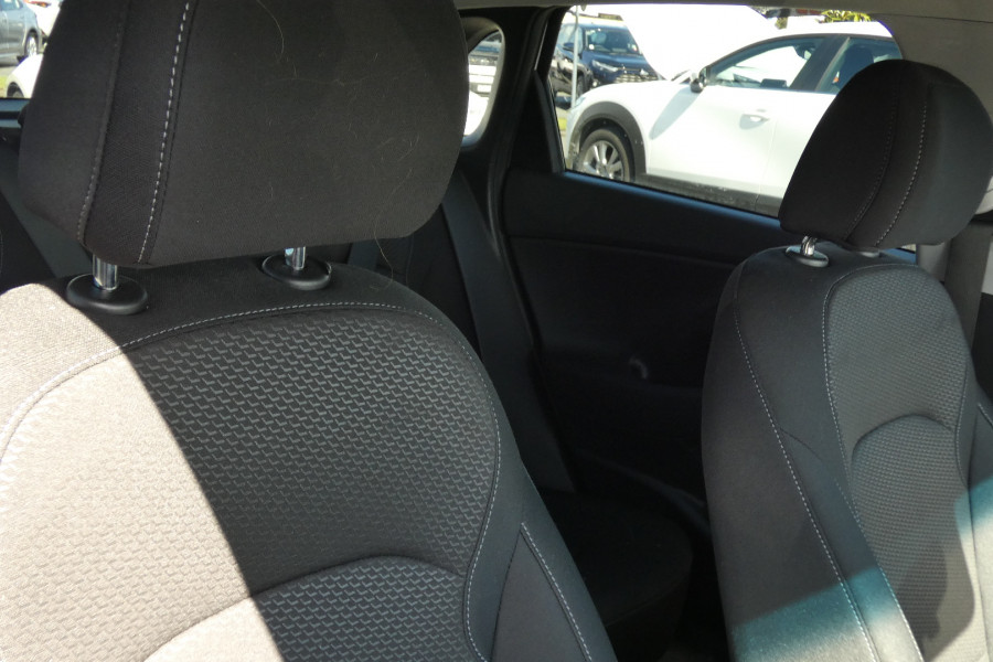 2020 Hyundai i30 PD2 MY20 ACTIVE Hatch Image 15