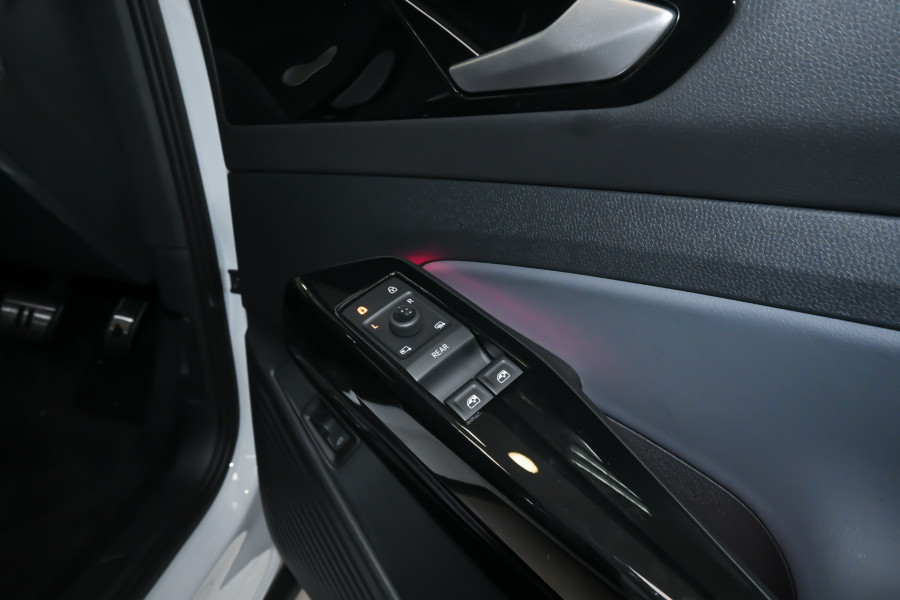 2025 Volkswagen ID. 5 E2 Pro SUV Image 10