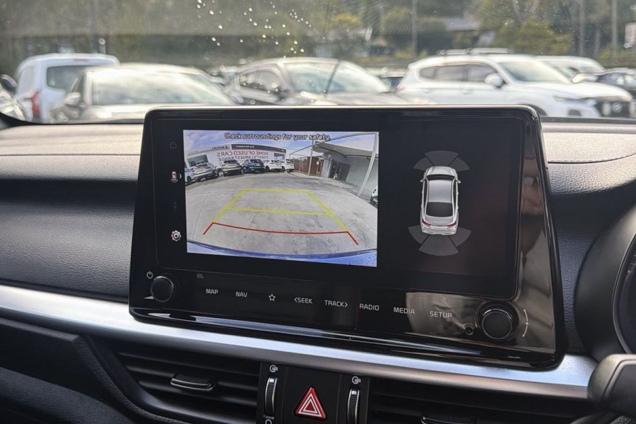 2022 Kia Cerato BD GT Hatch Image 16