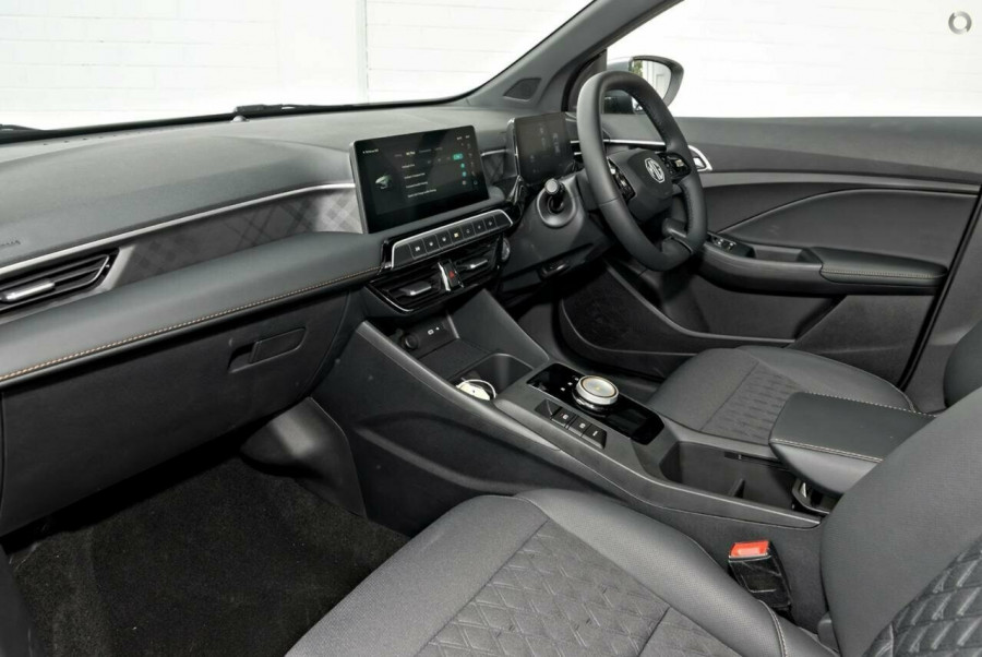 2024 MY24.5 MG MG3 ZP22 Essence Hybrid+ Hatch Image 7
