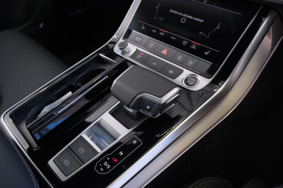 2026 MY25 Audi Q7 4M TFSI 250kW S line SUV