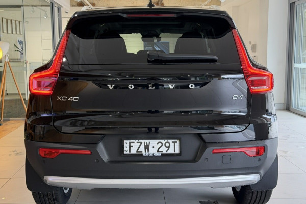 2026 Volvo XC40 XZ Plus B4 SUV Image 4