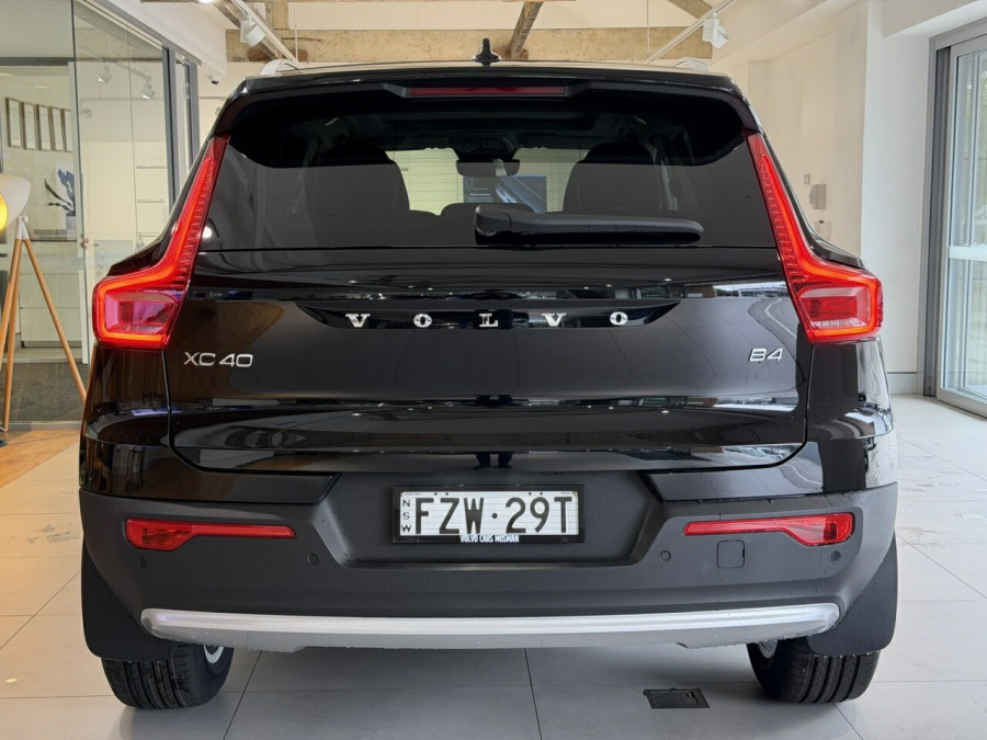 2026 Volvo XC40 XZ Plus B4 SUV Image 4
