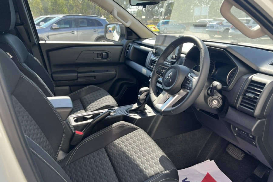 2024 MY24.5 Mitsubishi Triton MV GLX-R Ute Image 11