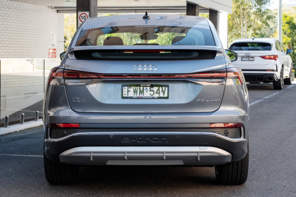 2025 Audi Q4 e-tron F4 45 SUV image 5