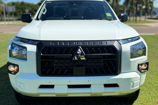 2026 Mitsubishi Triton MV GLX+ Ute Image 2