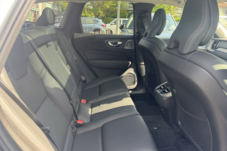 2024 MY25 Volvo XC60 UZ Ultra B5 Bright SUV Image 18