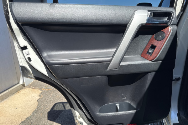 2016 Toyota LandCruiser Prado GDJ150R Kakadu SUV Image 22