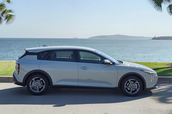 2025 MY26 Kia K4 CL4m S Hatch Image 5