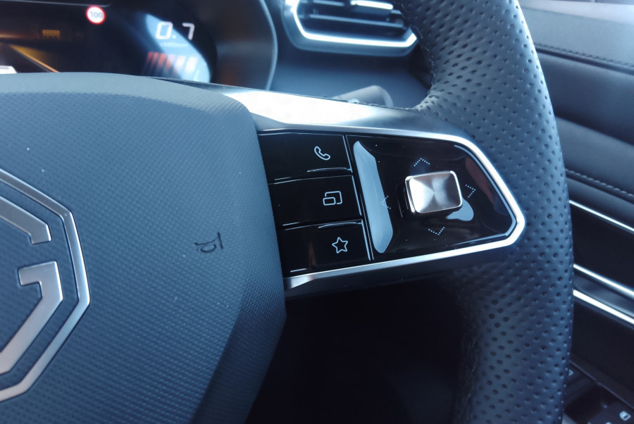 2025 MG ZS Essence 1.5Pt/Cvt SUV Image 18