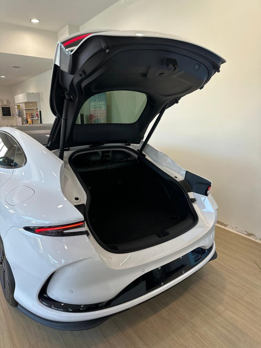 2026 MY25 MG IM5 P12L Premium Hatch Image 13