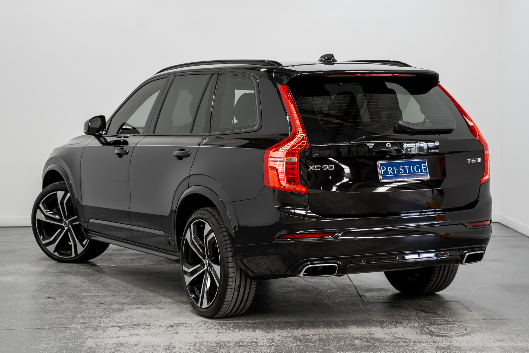 2021 Volvo XC90 T6 R-Design (Awd) SUV Image 8