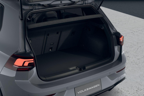 2026 Volkswagen Golf 8.5 110TSI R-Line Hatch Image 8