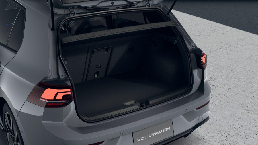 2026 Volkswagen Golf 8.5 110TSI R-Line Hatch Image 8