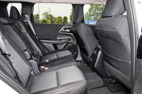 2025 Mitsubishi Outlander ZM LS SUV Image 8