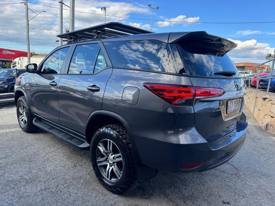 2018 Toyota Fortuner GUN156R GX SUV Image 7