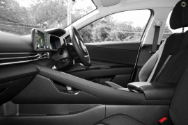 2024 MY25 Hyundai i30 CN7.V2 Hybrid Sedan image 8