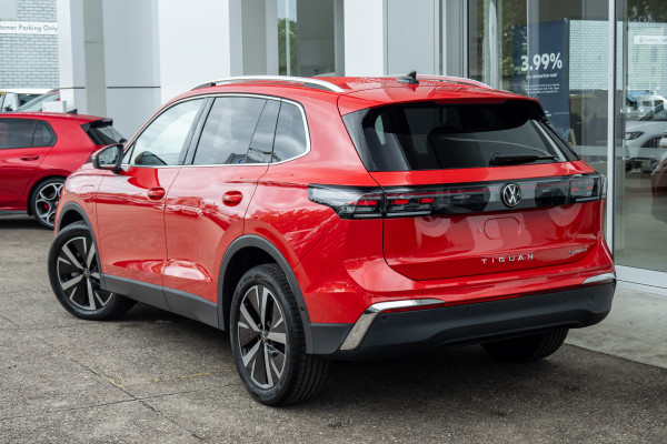 2026 Volkswagen Tiguan 150TSI eHybrid Elegance SUV Image 2