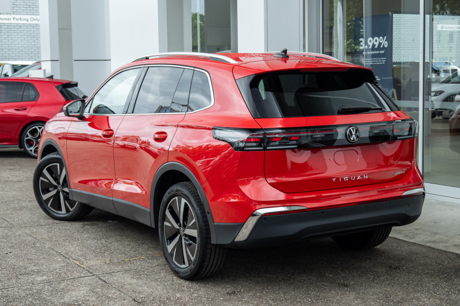 2026 Volkswagen Tiguan 150TSI eHybrid Elegance SUV Image 2