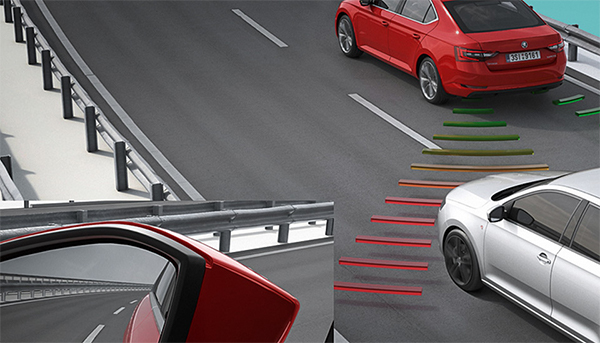Octavia Side assist - Blind spot detection