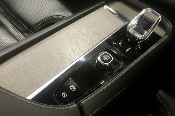 2024 MY25 Volvo XC90 L Series Ultra B6 Bright SUV Image 14