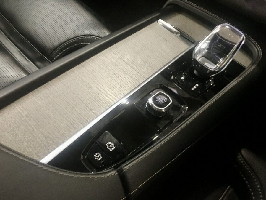 2024 MY25 Volvo XC90 L Series Ultra B6 Bright SUV Image 14