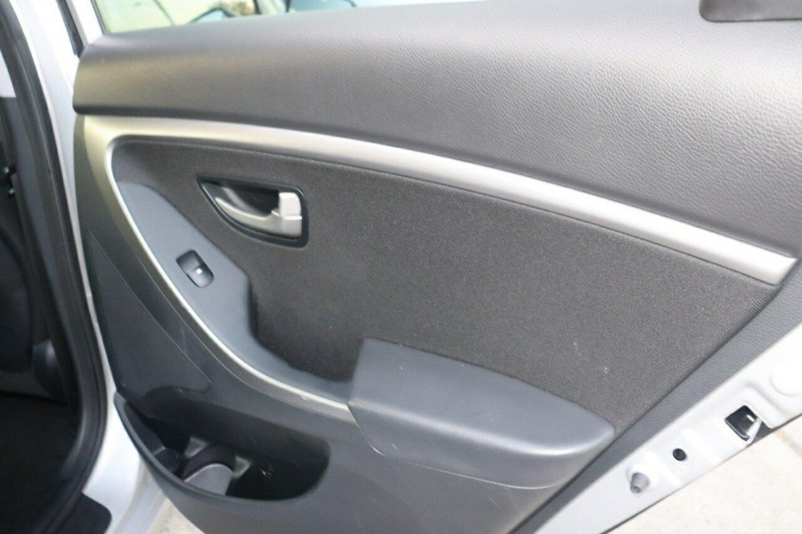 2016 MY17 Hyundai i30 GD4 Series II Active Hatch Image 19